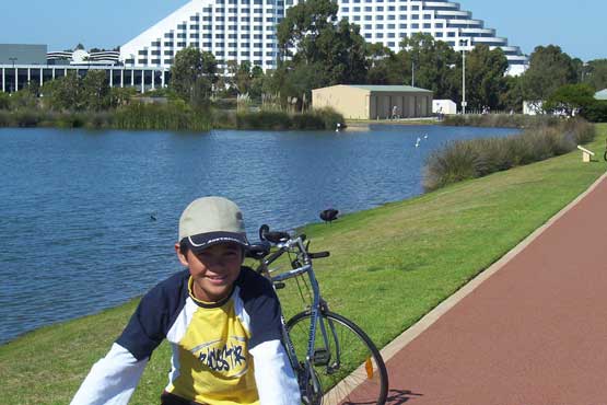 bicycling perth