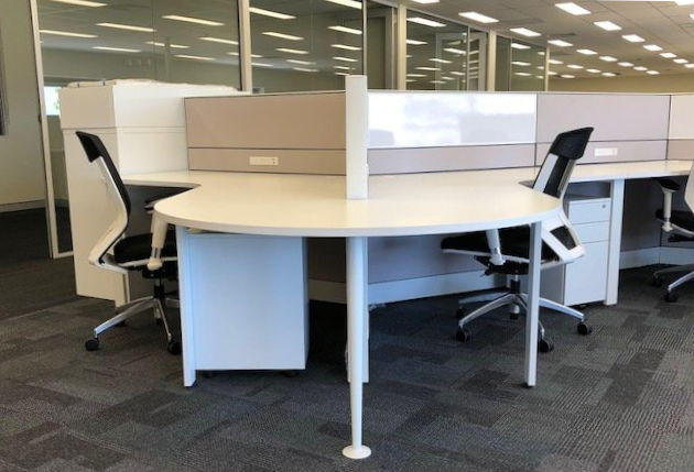 office fitout Perth with new office work stations for a Perth mining company office renovation/refurbishment.